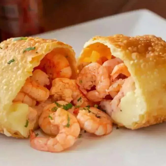 Pastel de Camarão com Mussarela